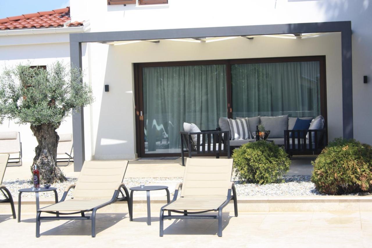 Villa Caprice - Krk Milohnici Εξωτερικό φωτογραφία
