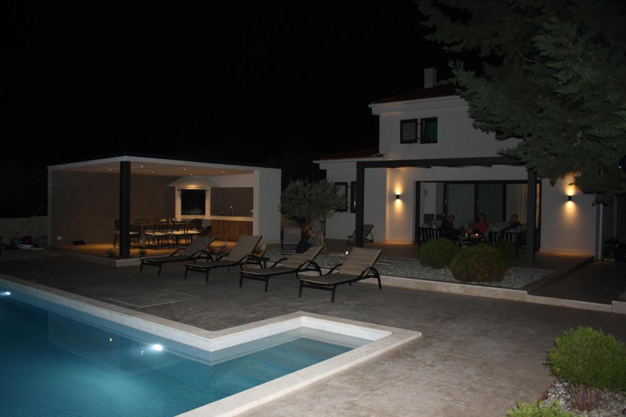 Villa Caprice - Krk Milohnici Εξωτερικό φωτογραφία